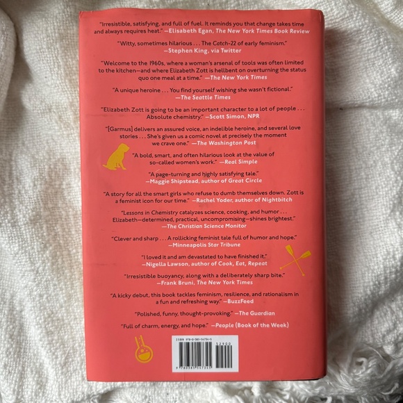 Lessons in Chemistry by Bonnie Garmus Hardcover Book - Picture 3 of 5